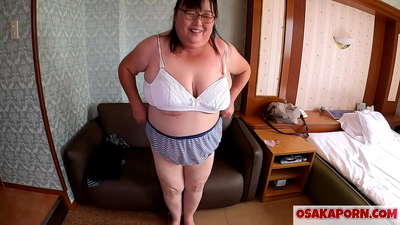 Amai vekuJapan vakafuta vanomuratidza matinji ake mahombe uye vanonakidzwa netoyi yebonde. Vamwe amai vokuAsia vane makore 51 vanotaura nezvenyaya yavo yepabonde. Yukiko 1 OSAKAPORN fatty milf